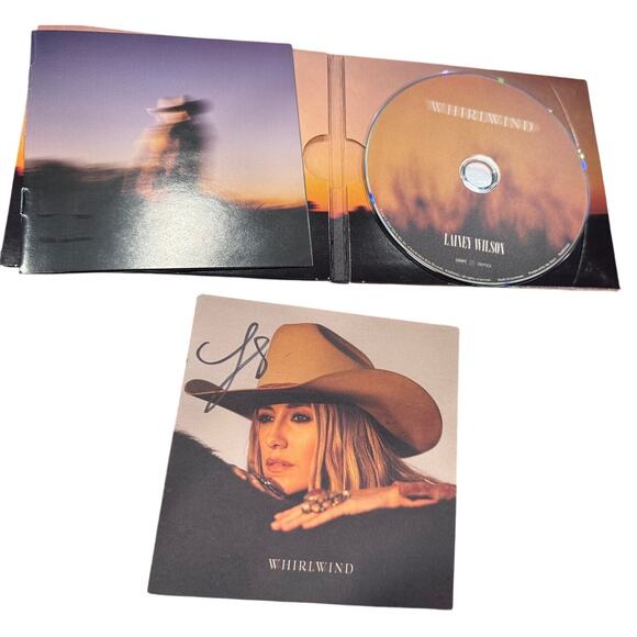 Lainey Wilson Signed Photograph Insert + CD "Whirlwind" - Picture 7 of 7